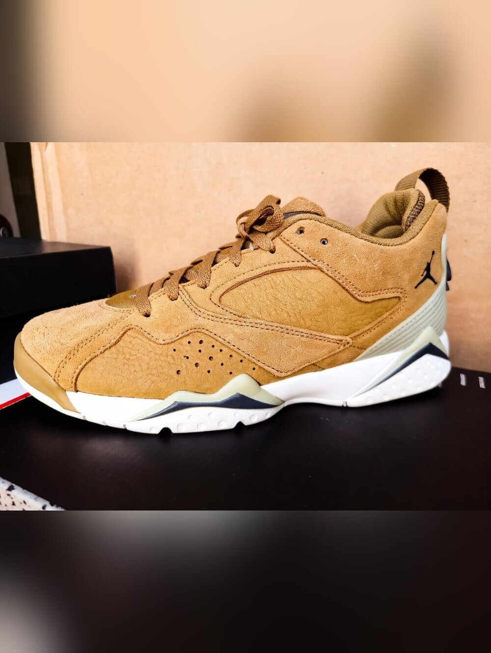Men's Jordan MVP 92 Brown Kelp size 8 new with box no top on box